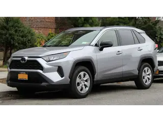 Toyota RAV4 2019 — 4x4, entretien suivi