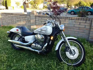 Yamaha Bolt 950 — cruiser 2019