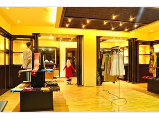 Hôtel boutique 12 chambres — Kodjoviakopé
