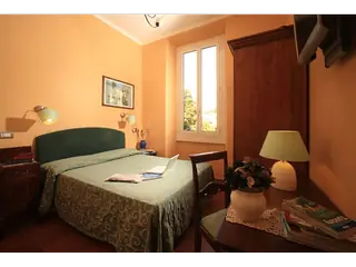 Hôtel boutique 12 chambres — Kodjoviakopé