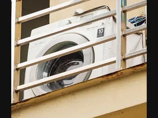 Réfrigérateur combiné 300 L — très bon état