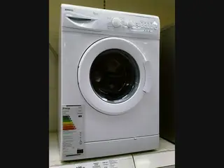 Réfrigérateur combiné 300 L — très bon état