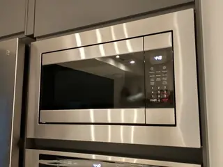 Réfrigérateur combiné 300 L — très bon état