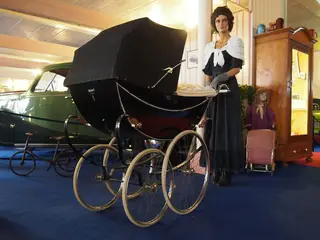 Poussette 3 roues + siège auto bébé