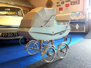 Poussette 3 roues + siège auto bébé