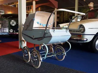 Poussette 3 roues + siège auto bébé