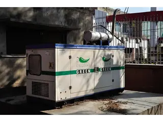 Groupe électrogène 12 kVA insonorisé + onduleur solaire