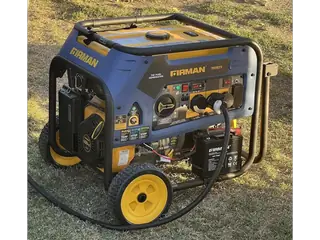Groupe électrogène 12 kVA insonorisé + onduleur solaire