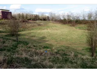 Terrain 900 m² clôturé — route de Kpalimé